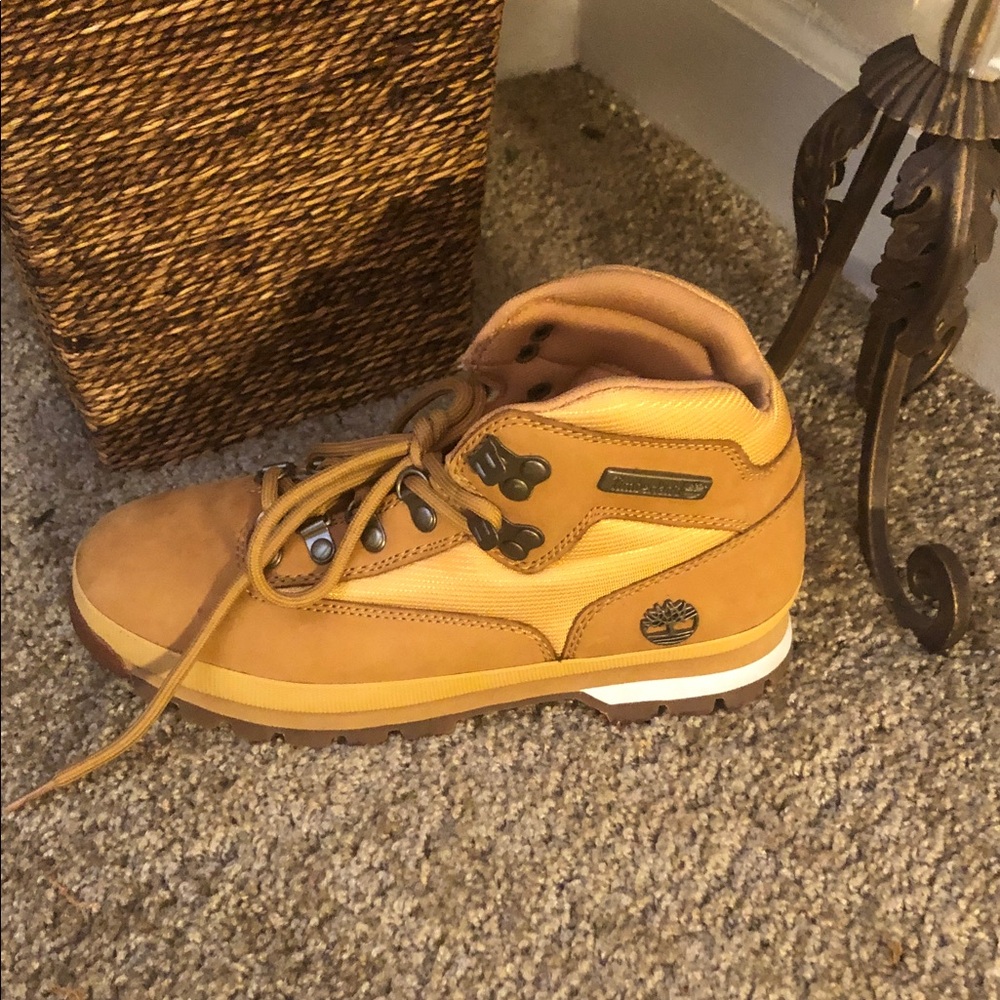 💝 💝😍Timberland Wheat Leather Boot
              GORGEOUS
